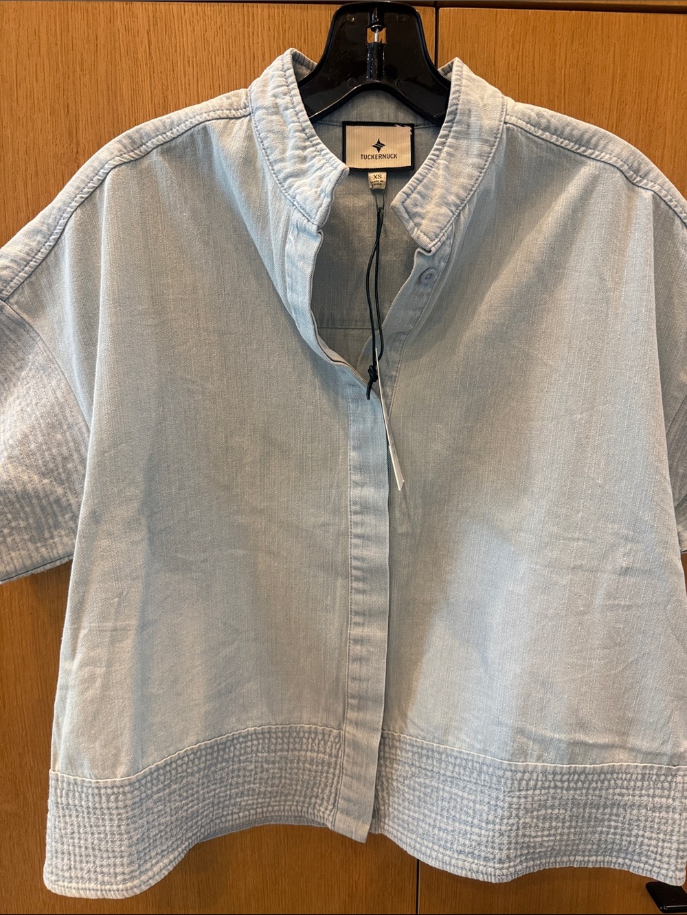 Tuckernuck Trapunto Stitch Sofia light wash denim Shirt Size Xsmall NWT - Picture 8 of 9